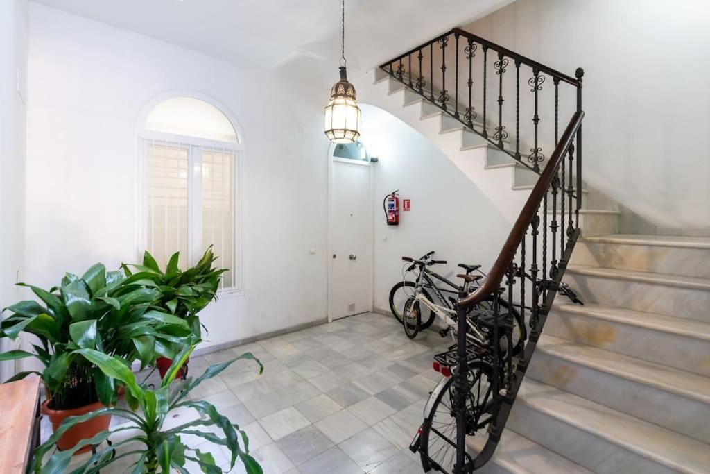 Behouse Alameda Lägenhet Sevilla Exteriör bild